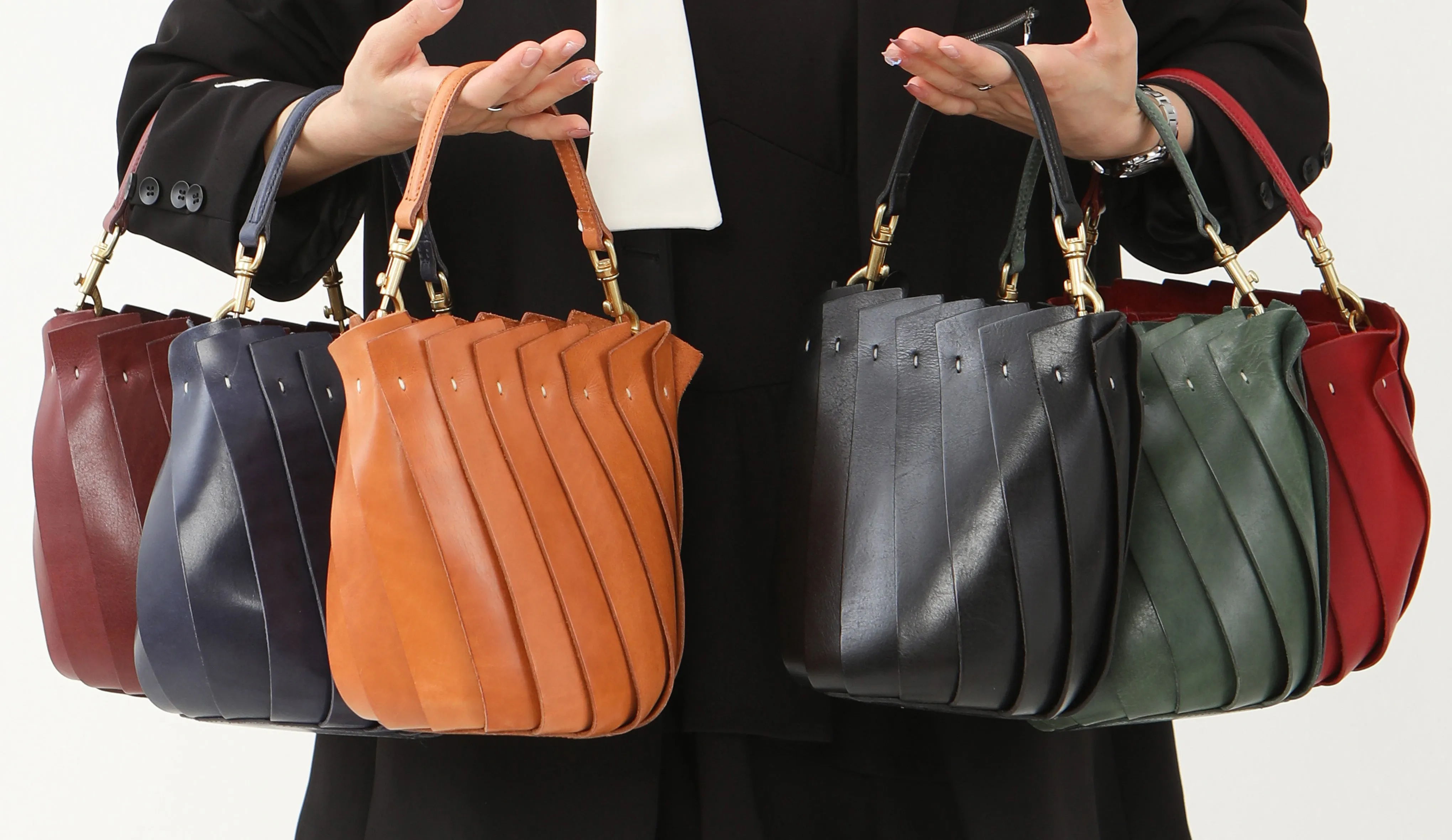 Bloom Bucket Tote - Tan