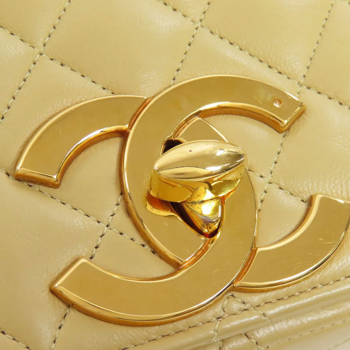 CHANEL Shoulder Bag lambskin beige ChainShoulder Matelasse Gold Metal Women Used