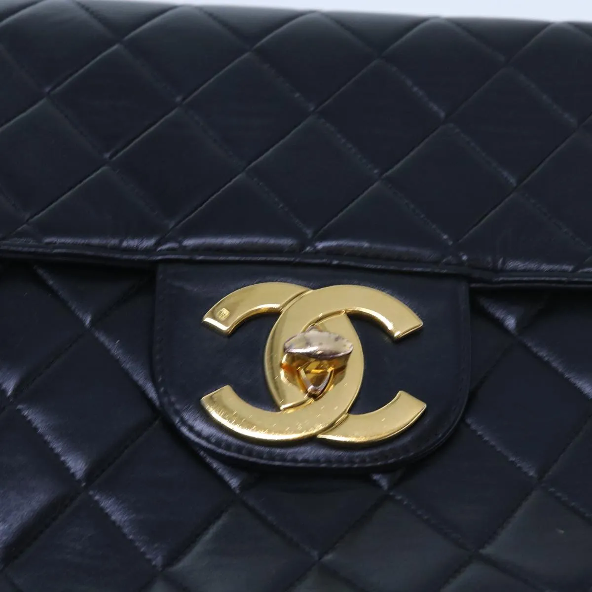 CHANEL Shoulder Bag