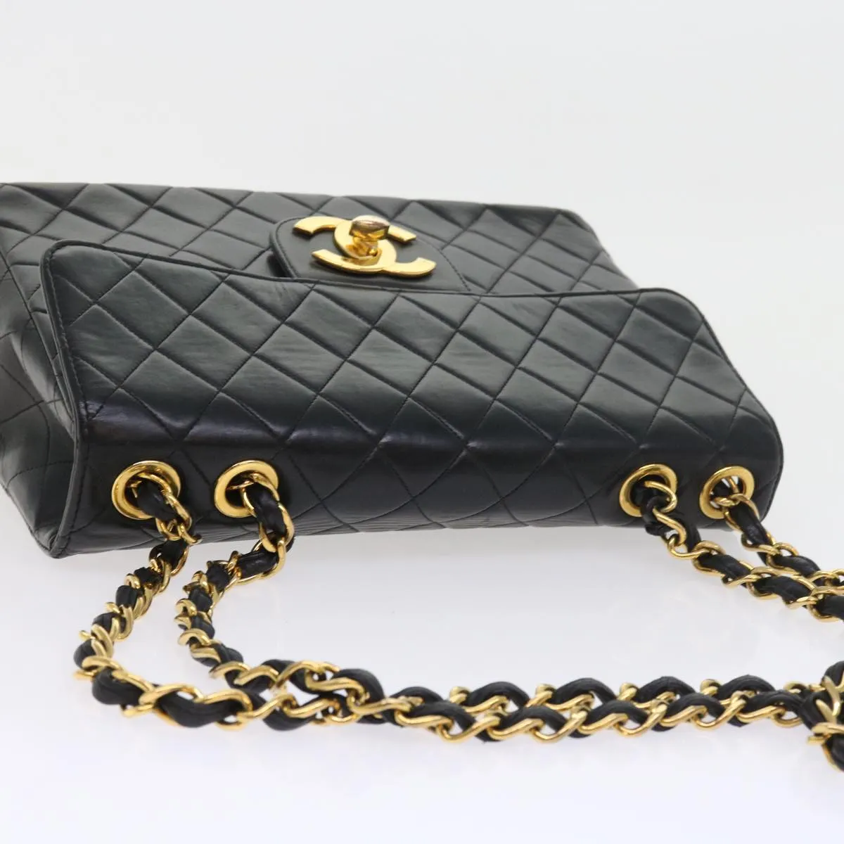 CHANEL Shoulder Bag
