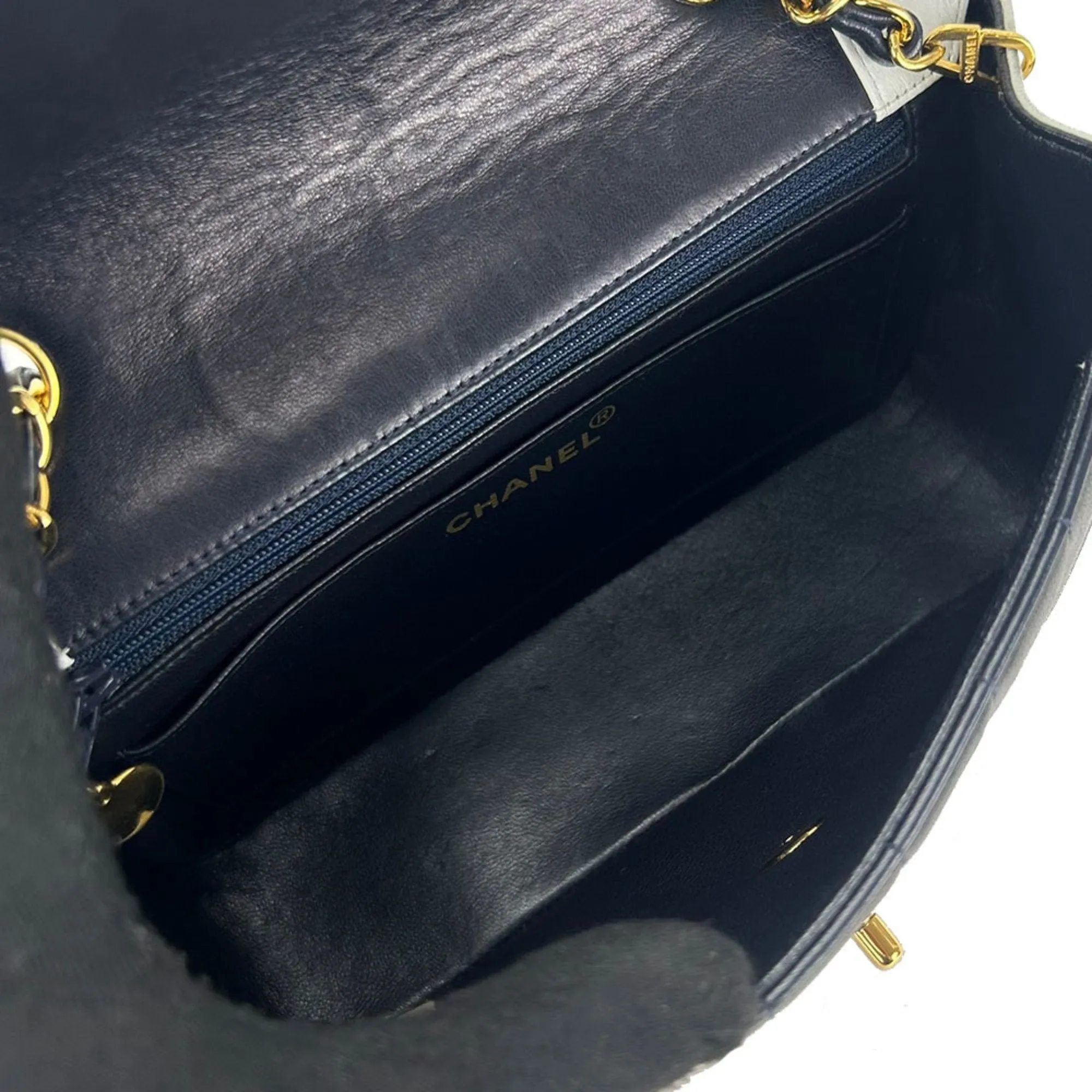 CHANEL Shoulder Bag