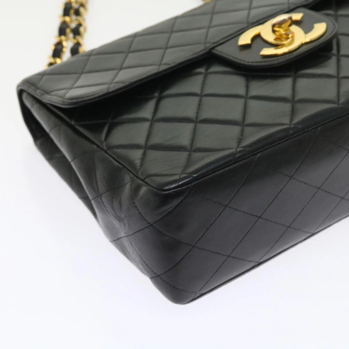 CHANEL Shoulder Bag