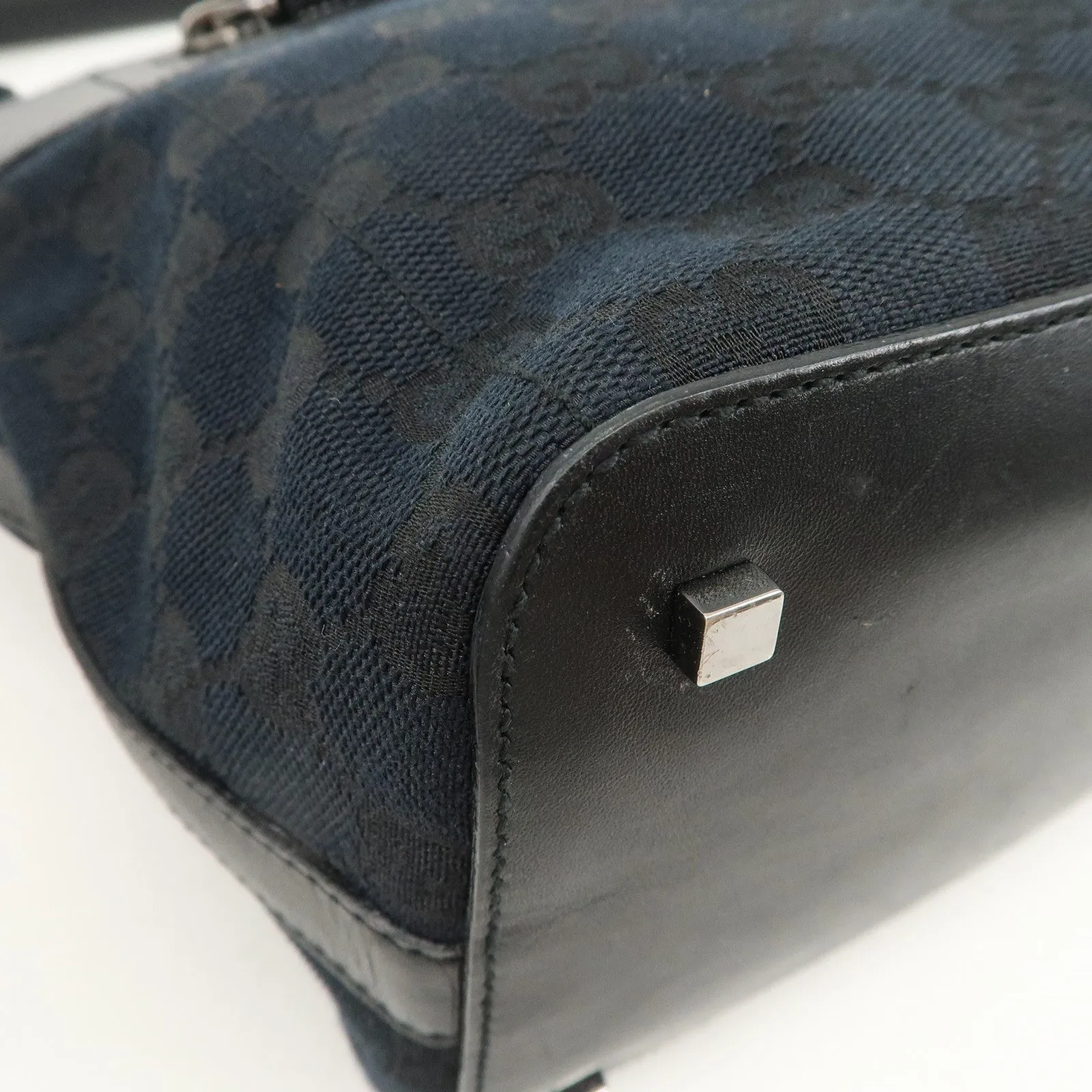 GUCCI GG Canvas Leather Shoulder Bag Black 001.4299