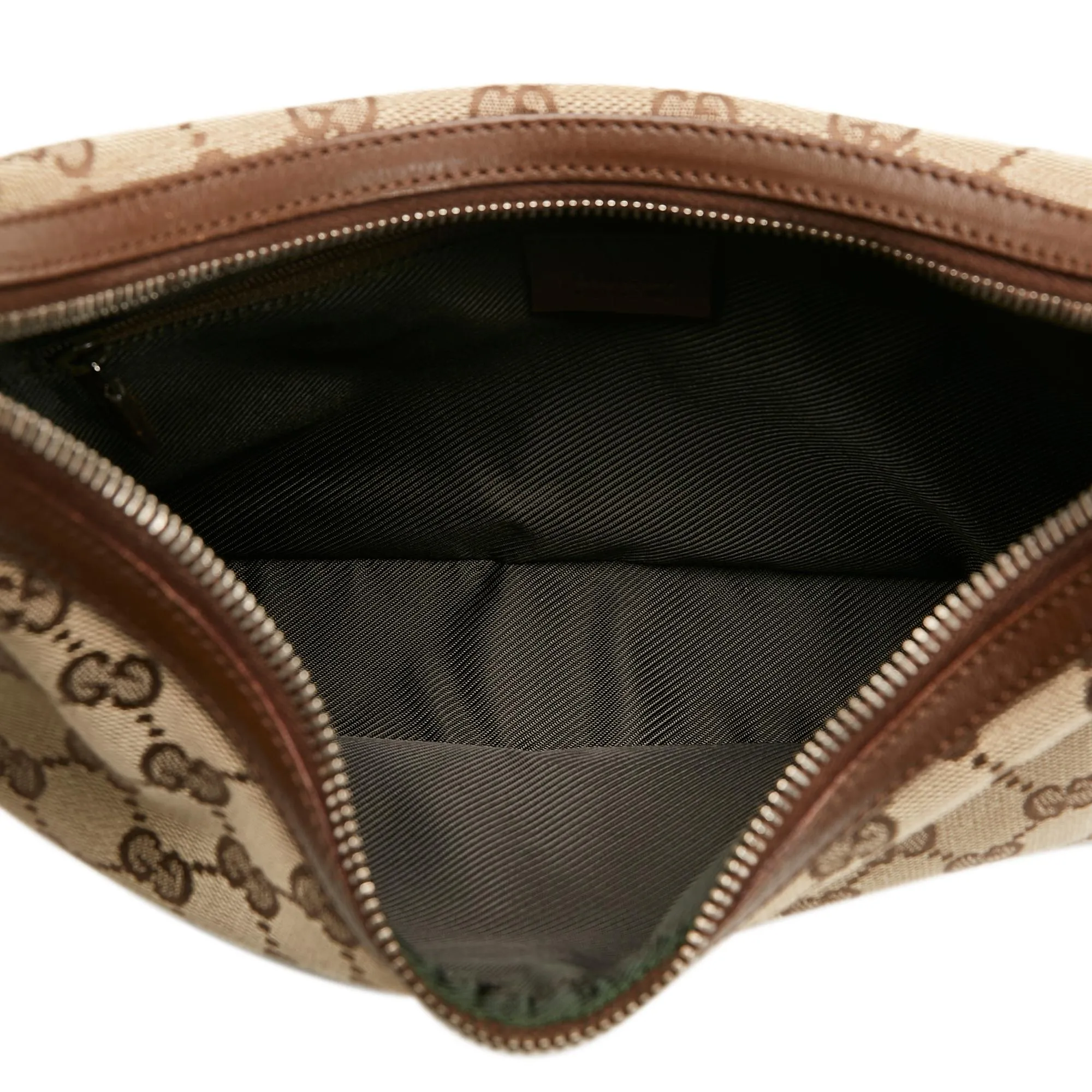 Gucci GG Canvas Shoulder Bag (SHG-JMaLUS)