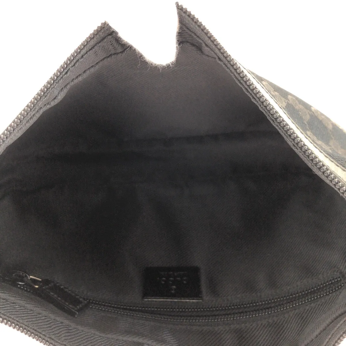 GUCCI Shoulder Bag 019 0433 GG canvas Black SilverMetal Shoulder Bag pochette Women Used