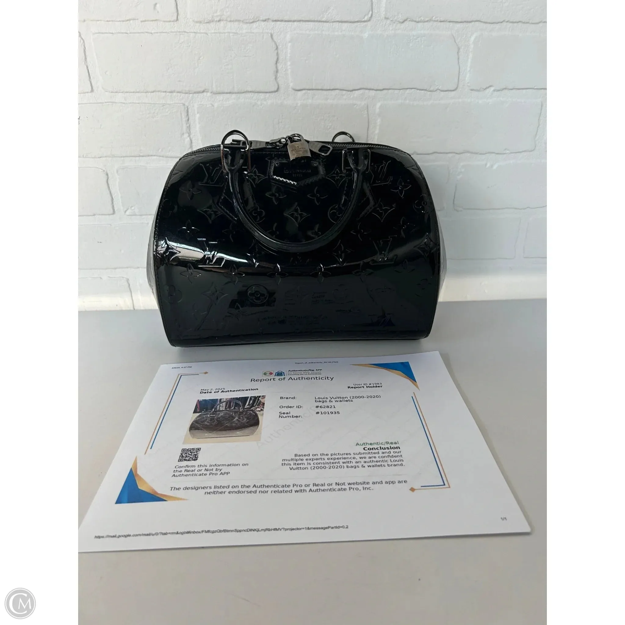 Handbag Luxury Designer By Louis Vuitton, Size: Medium