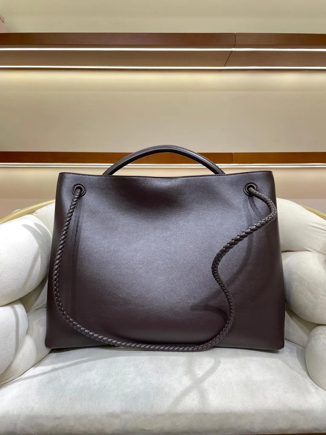 Large Luxury Soft Leather Tote Bag, Aesthetic Handbag With Gold Knot Buckle, Daily Fashion Designer Bag, Crossbody & Shoulder Style