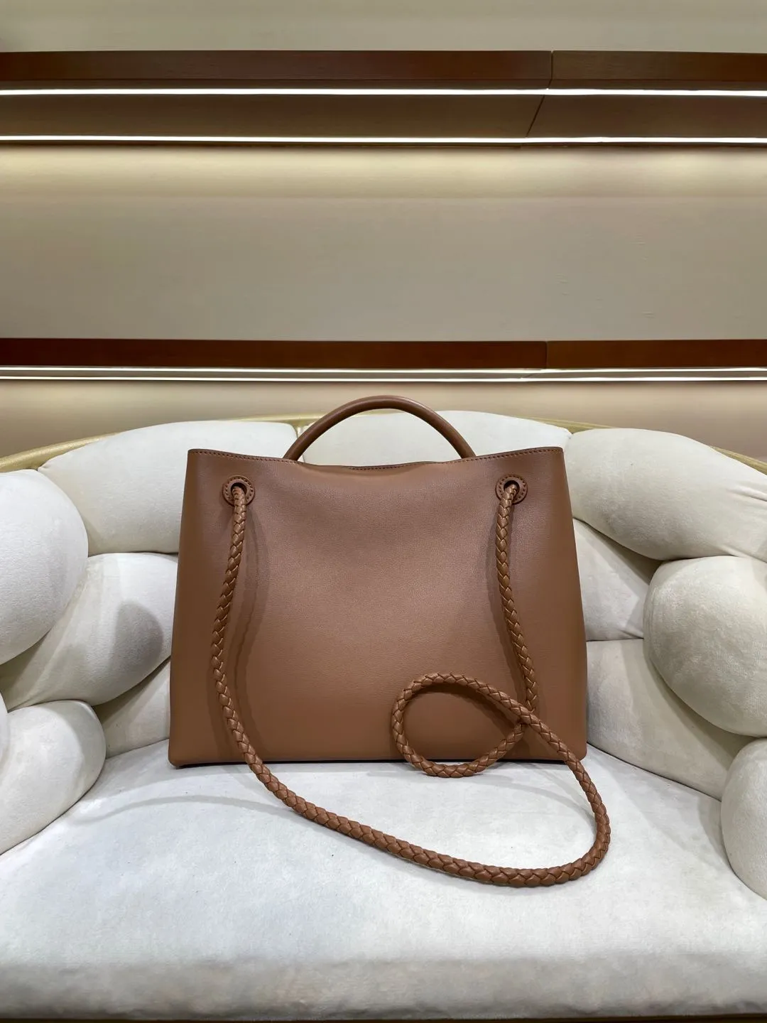 Large Luxury Soft Leather Tote Bag, Aesthetic Handbag With Gold Knot Buckle, Daily Fashion Designer Bag, Crossbody & Shoulder Style