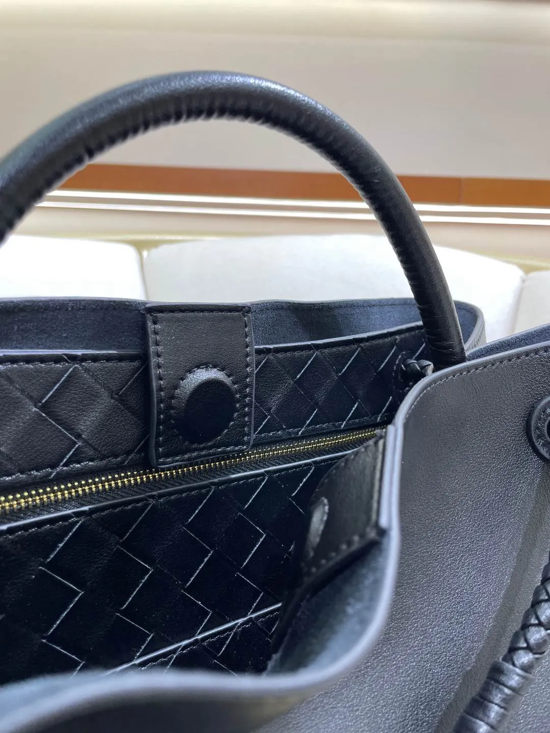 Large Luxury Soft Leather Tote Bag, Aesthetic Handbag With Gold Knot Buckle, Daily Fashion Designer Bag, Crossbody & Shoulder Style