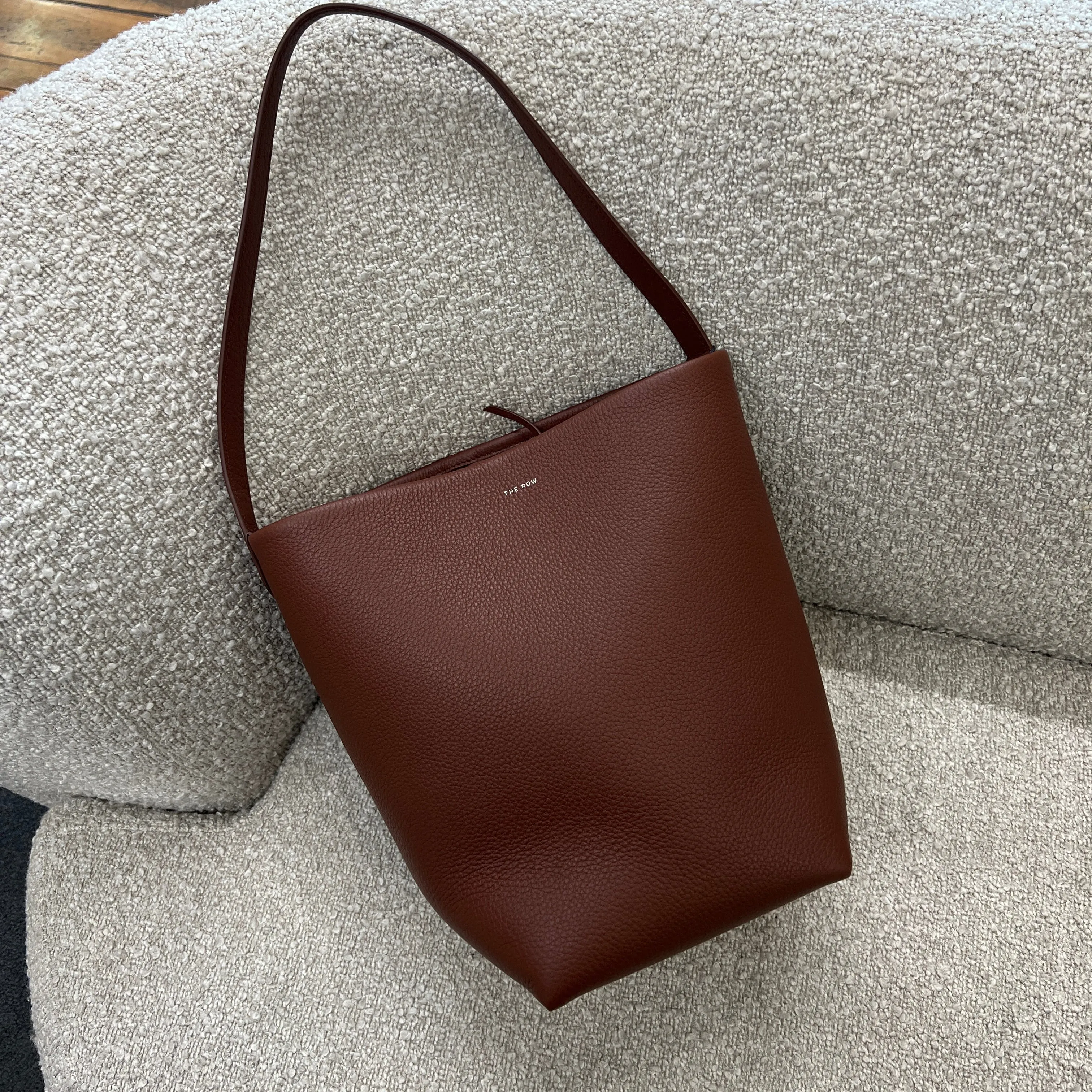 Park Tote N/S Medium, Grained, Burnt Wood