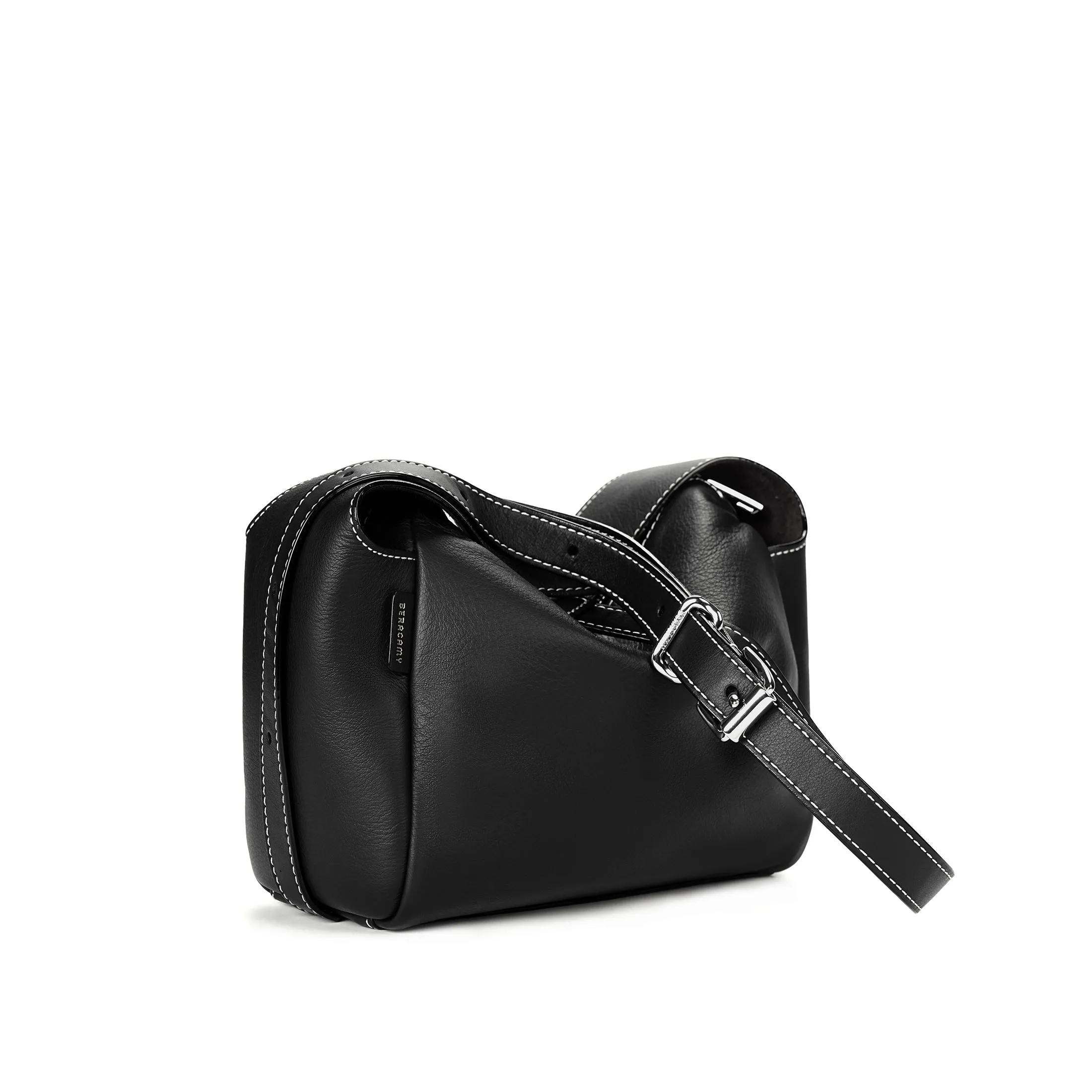 Petrichor Pockets Shoulder Bag - Black