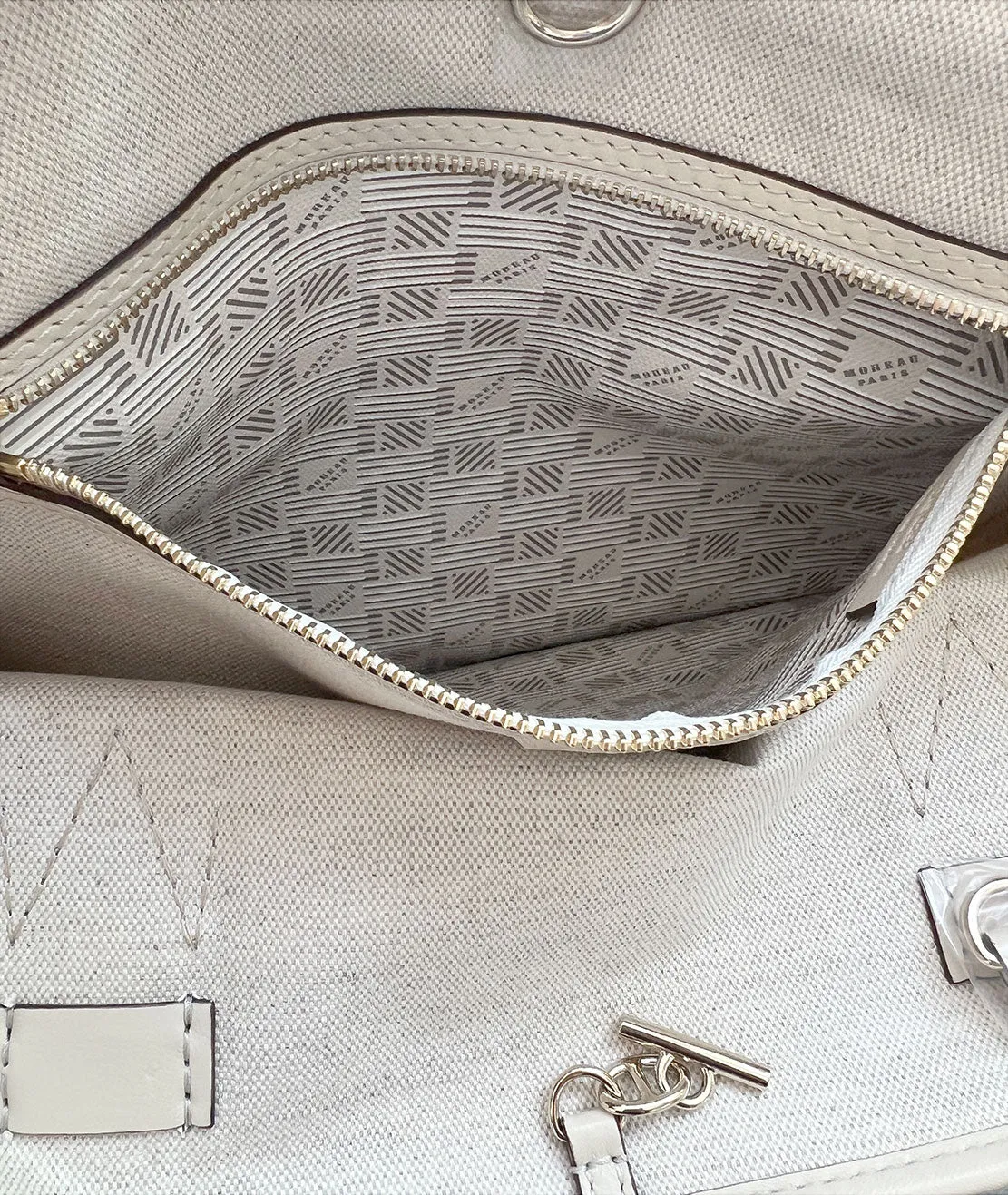 Saint Tropez Open Tote MM, Milk / Cappuccino Trim