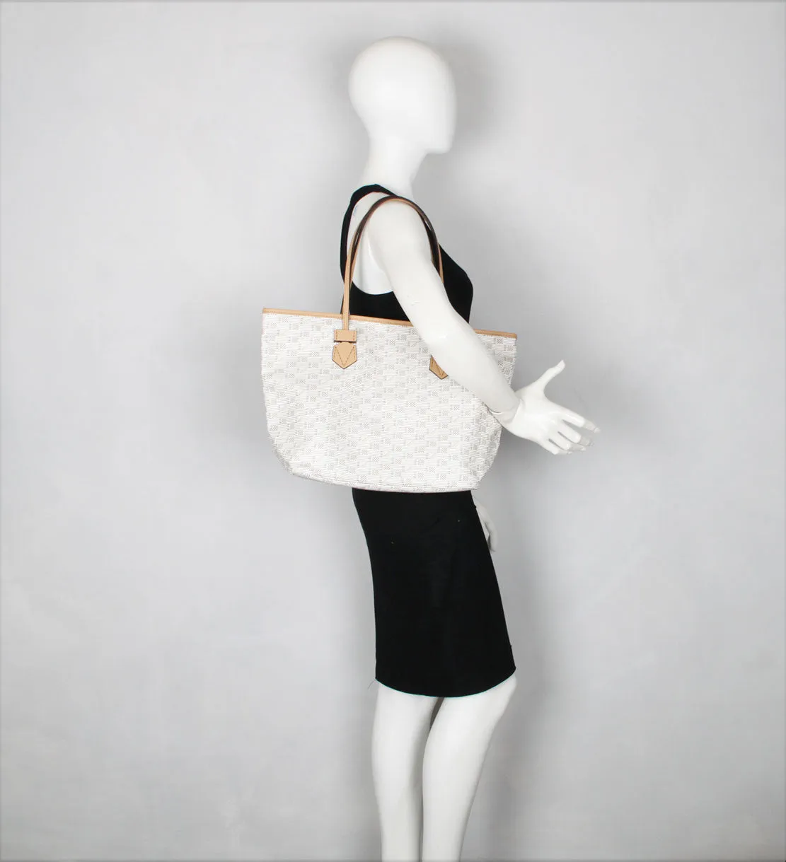 Saint Tropez Open Tote MM, Milk / Cappuccino Trim