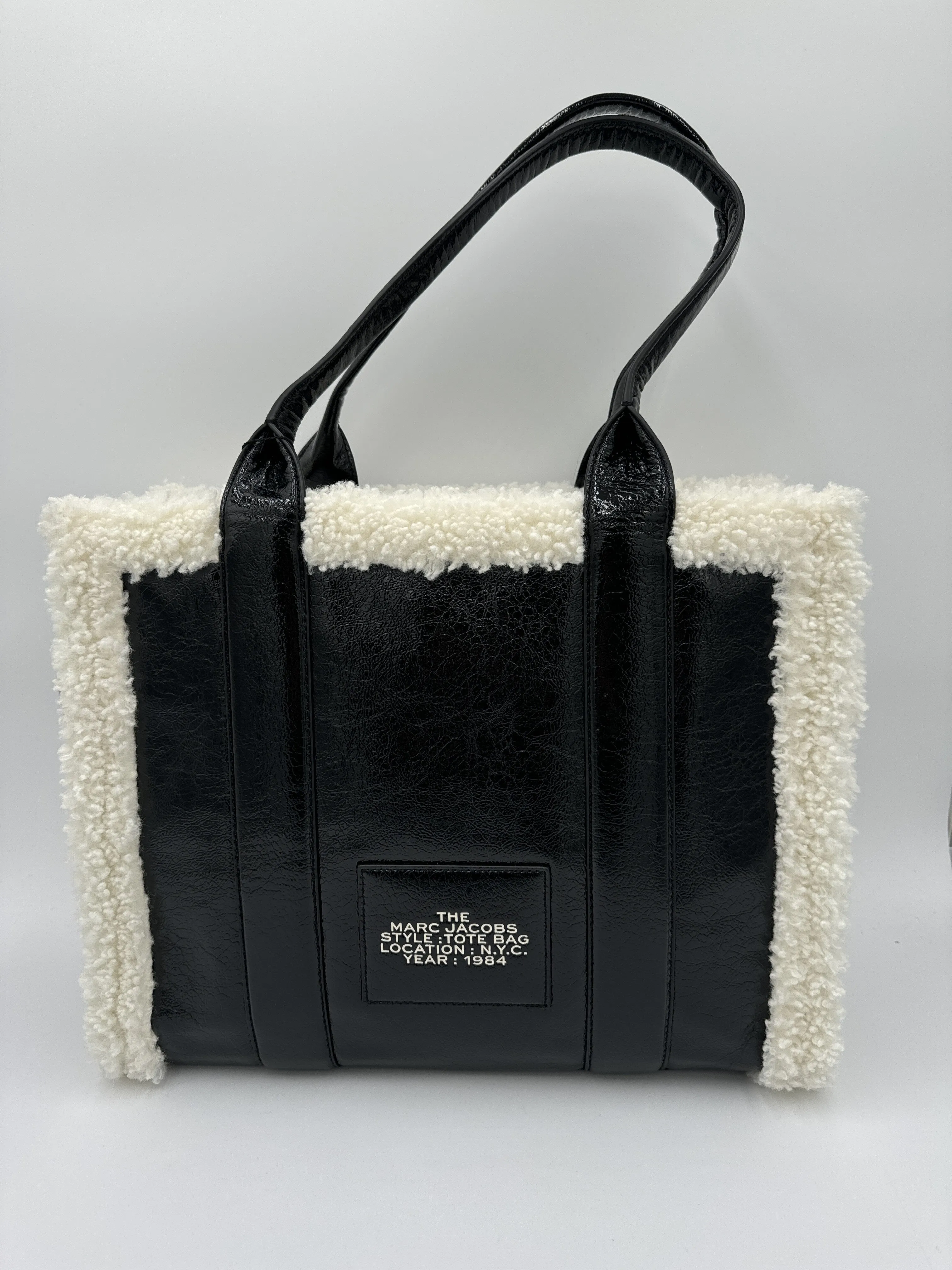 Tote Luxury Designer By Marc Jacobs  Size: Large