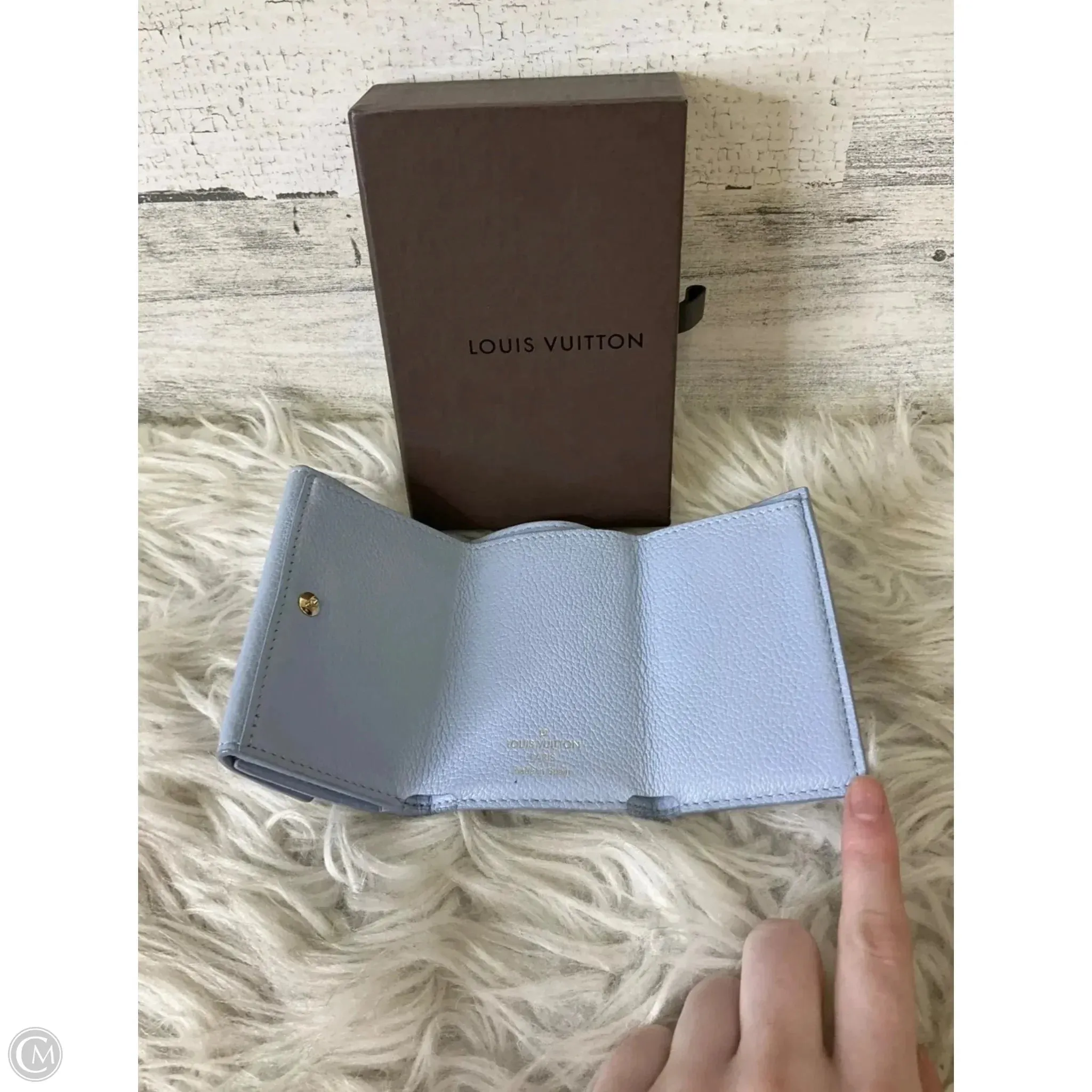 Wallet Luxury Designer By Louis Vuitton, Size: Small
