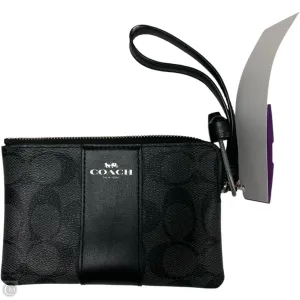 Wristlet Designer By Coach, Size: Medium